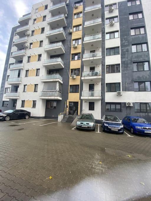 Cozy Studio 10 Min Away From Th Center Of The City Bukarest Kültér fotó