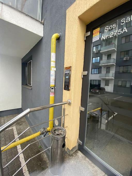 Cozy Studio 10 Min Away From Th Center Of The City Bukarest Kültér fotó