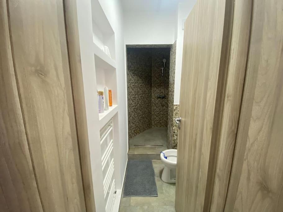 Cozy Studio 10 Min Away From Th Center Of The City Bukarest Kültér fotó